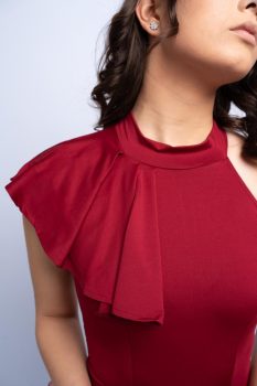 Anita nyakban záródó, félvállas fodros body, bordó