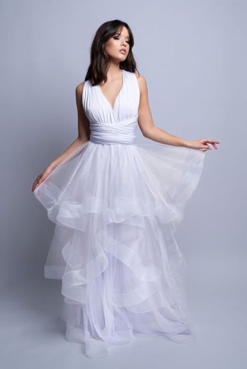   Vízfodros, lágyan csillámló fátyoltüllös infinity menyasszonyi ruha