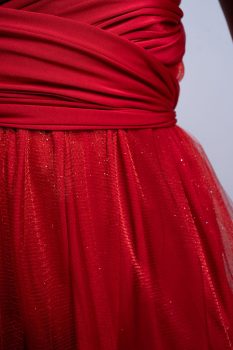 Fodros csillámló tüllös infinity menyecske ruha