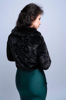 Galléros szőrme boleró brossal, fekete 