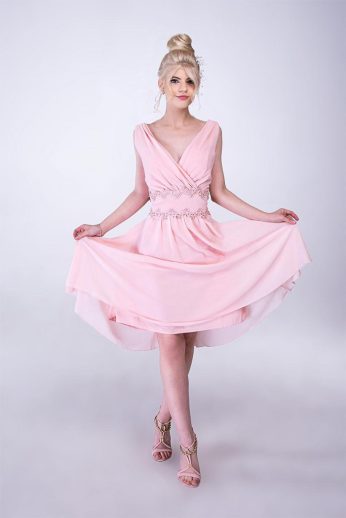 Lisa dupla soros, muszlin koktélruha, púder