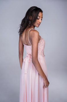 Cindy csipkés, muszlin maxiruha, púder