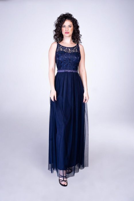 Odett szaténszalagos, tüllös maxiruha, sötétkék