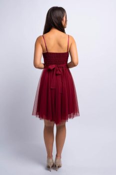 Odett szaténszalagos, tüllös koktélruha, bordó