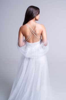 Princess csipkés csillogós, tüllös menyasszonyi ruha tüll stólával, fehér