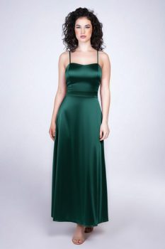 Stella A-vonalú fűzős hátú szatén alkalmi maxi ruha, fenyőzöld