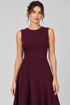 Chloe aszimetrikus bordázott kötött midi ruha, burgundy, fél alakos kép szemből