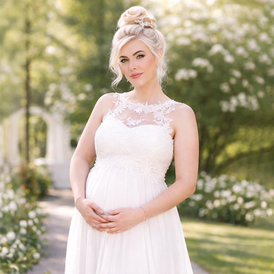 Kismama esküvői ruha – hogyan válassz kényelmes és gyönyörű ruhát várandósan?
