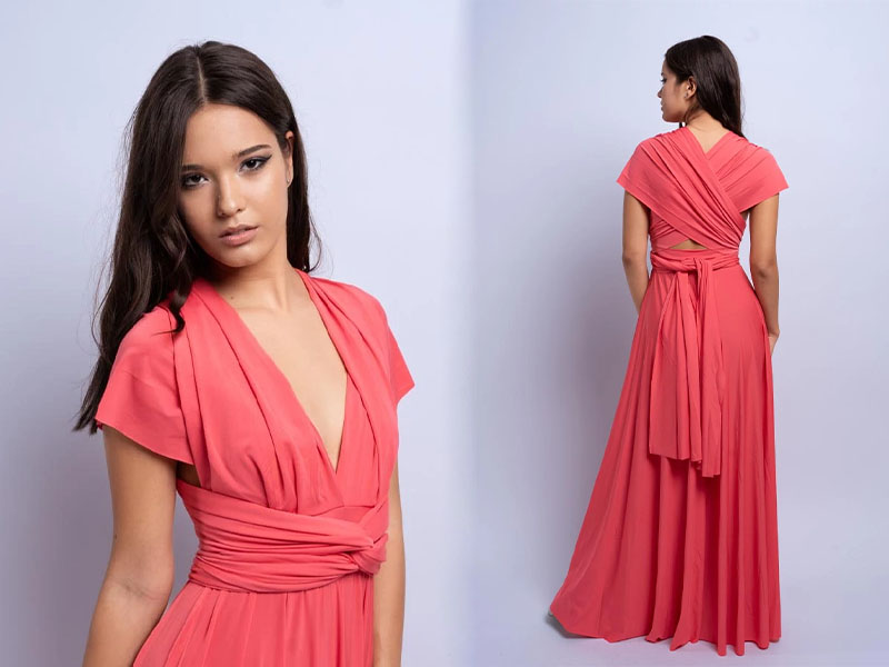 infinity ruha keresztpántos melltartóval viselve